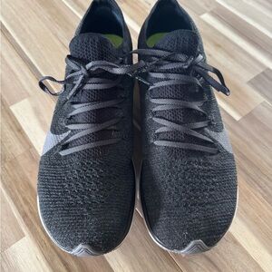 Women’s Black Nike Tennis Shoes size 7.5